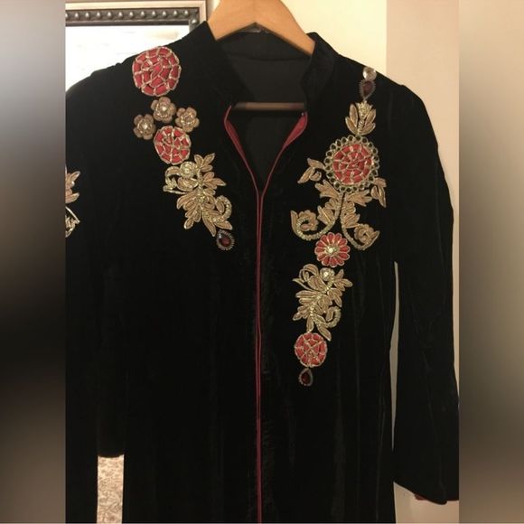PAKISTANI INDIAN DESIGNER BLACK VELVET SEMI FORMAL GOWN - Picture 2 of 7